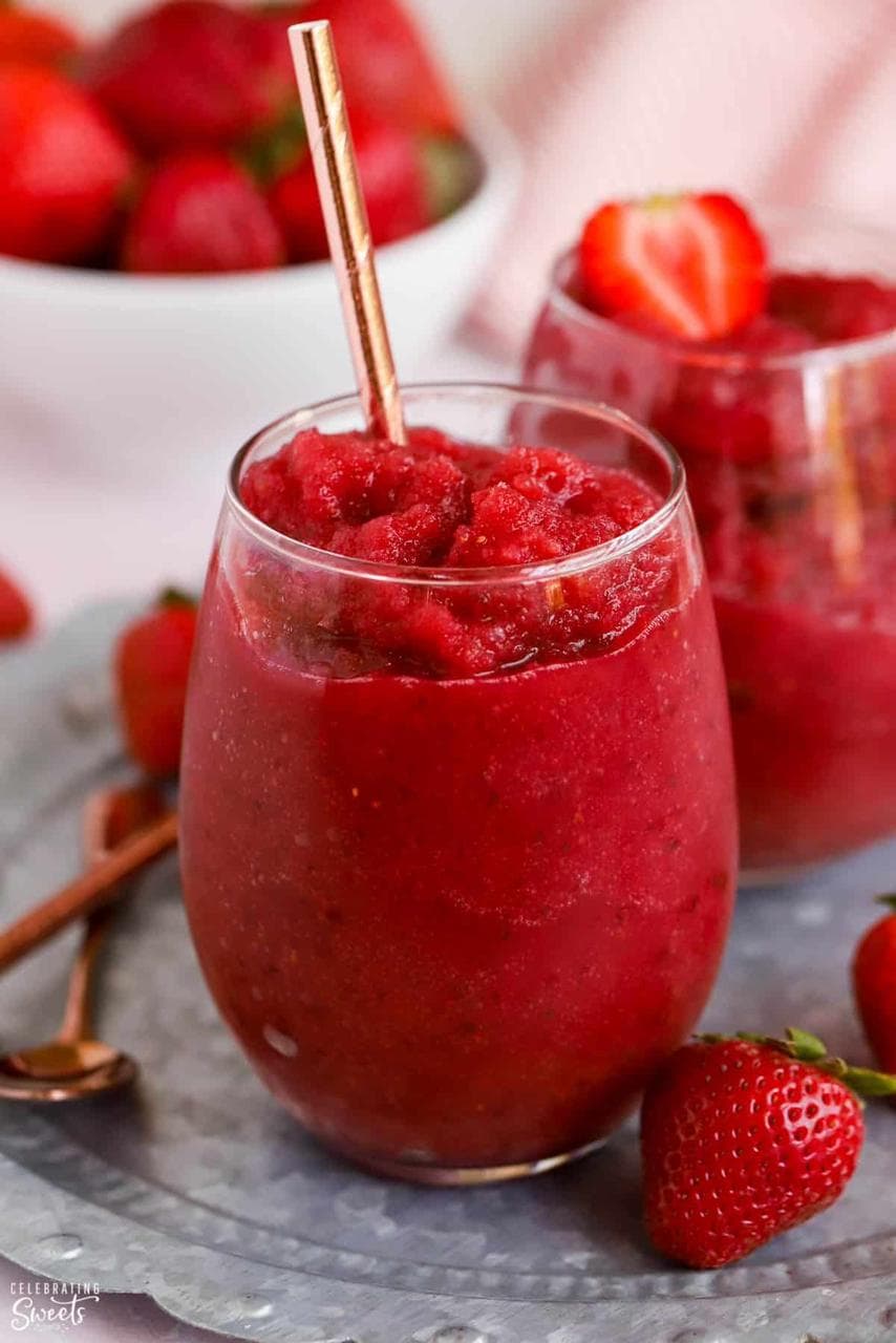 STRAWBERRY SMOOTHIE